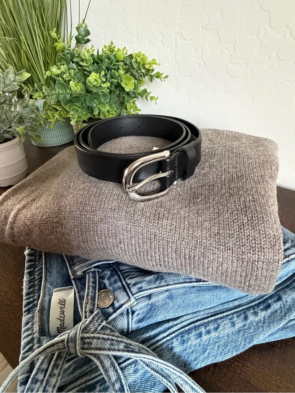 J.Crew Black Leather Belt Minimal Silver Buckle Size 38 Medium NWT - Picture 2 of 8